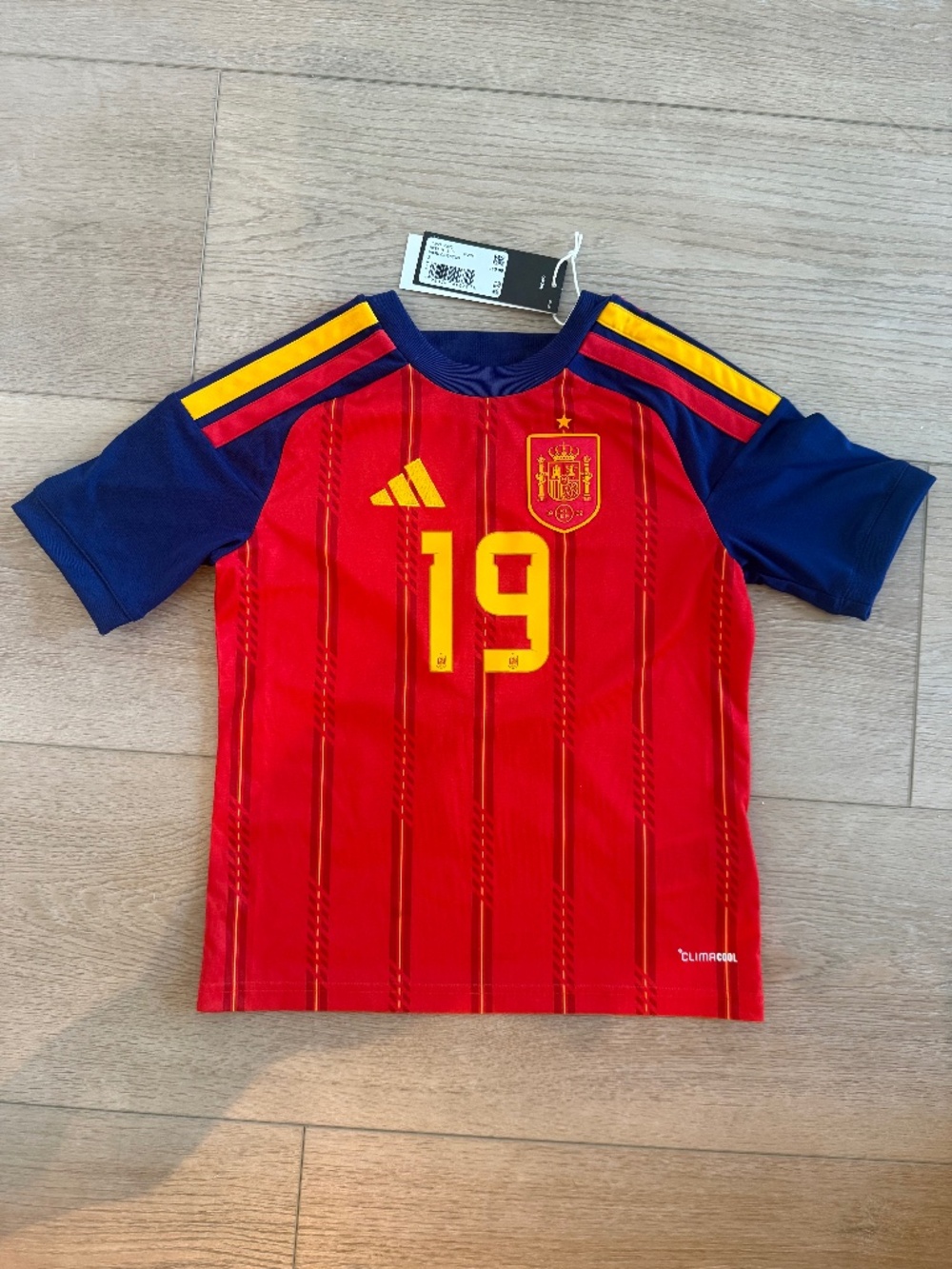 NWT Lamine Yamal Spain 26 Jersey SMALL